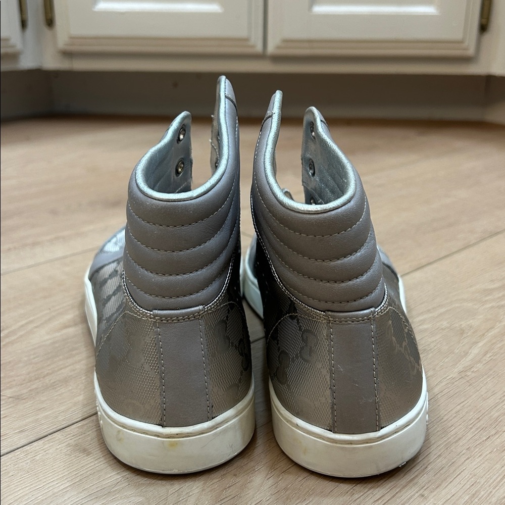 Gucci High Top Sneakers 6.5 - Picture 4 of 16